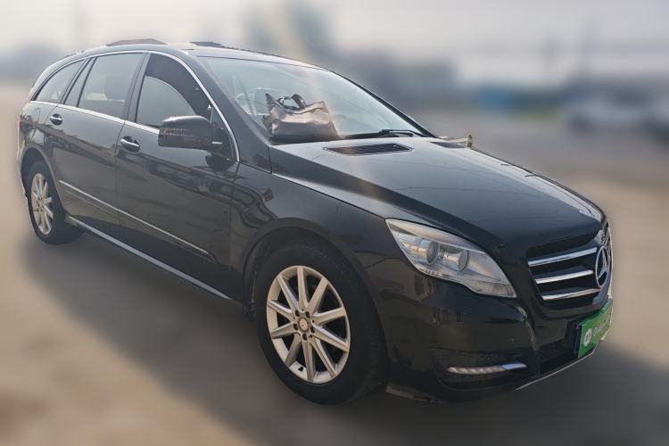 Used Mercedes-Benz R-Class 2011 R 350 L 4MATIC Front Right 45 Deg
