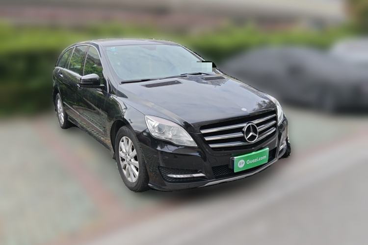 Used Mercedes-Benz R-Class 2011 R 300 L Business Model Front Right 45 Deg