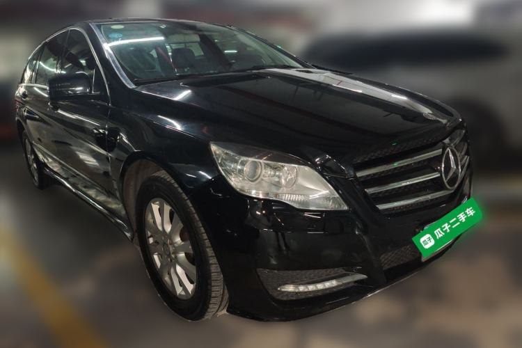 Used Mercedes-Benz R-Class 2011 R 300 L Business Model Front Right 45 Deg