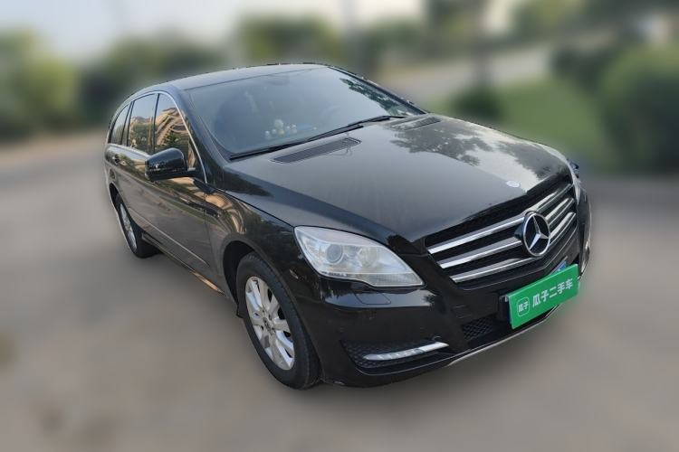 Used Mercedes-Benz R-Class 2011 R 300 L Business Model Front Right 45 Deg