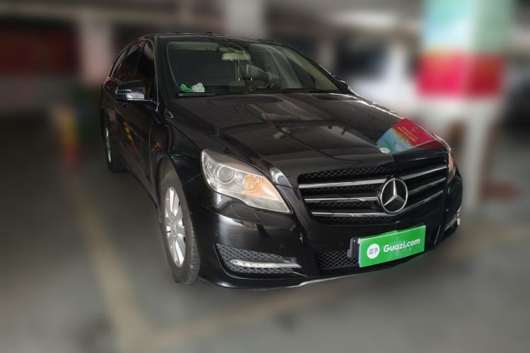 Used Mercedes-Benz R-Class 2011 R 350 L 4MATIC Front Right 45 Deg