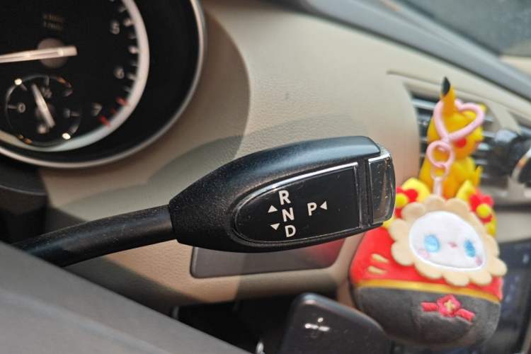 Used Mercedes-Benz R-Class 2011 R 300 L Business Model Gear Lever