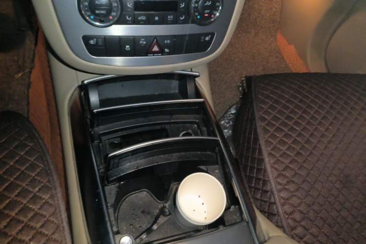 Used Mercedes-Benz R-Class 2011 R 300 L Business Model Gear Lever