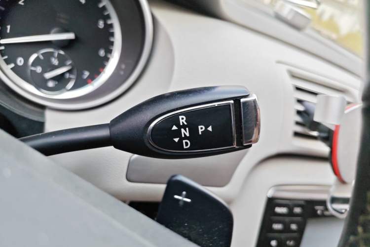 Used Mercedes-Benz R-Class 2011 R 300 L Business Model Gear Lever