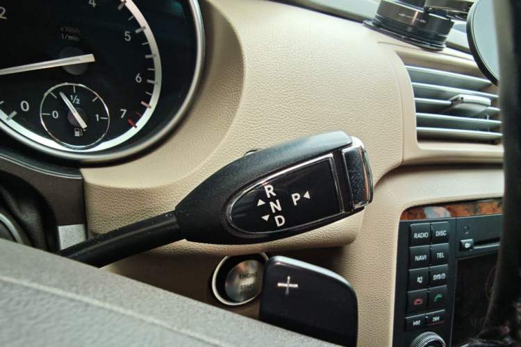 Used Mercedes-Benz R-Class 2011 R 350 L 4MATIC Gear Lever