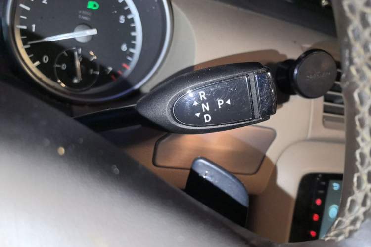 Used Mercedes-Benz R-Class 2011 R 300 L Business Model Gear Lever