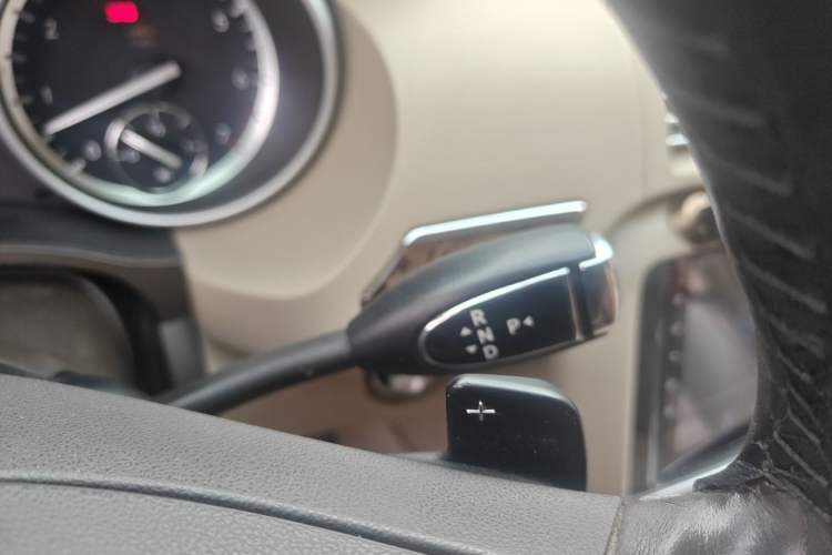 Used Mercedes-Benz R-Class  Gear Lever