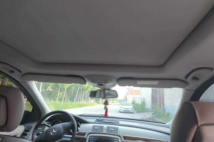 Used Mercedes-Benz R-Class 2011 R 350 L 4MATIC Headliner