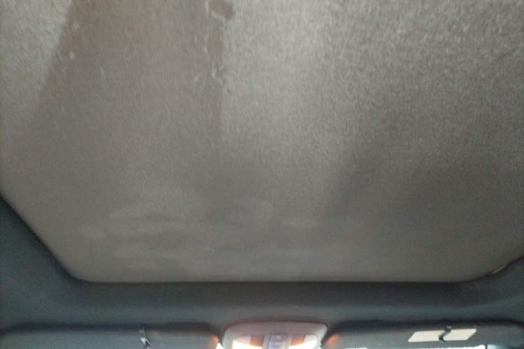 Used Mercedes-Benz R-Class 2011 R 350 L 4MATIC Headliner