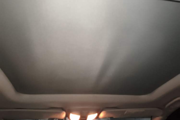 Used Mercedes-Benz R-Class 2011 R 350 L 4MATIC Headliner