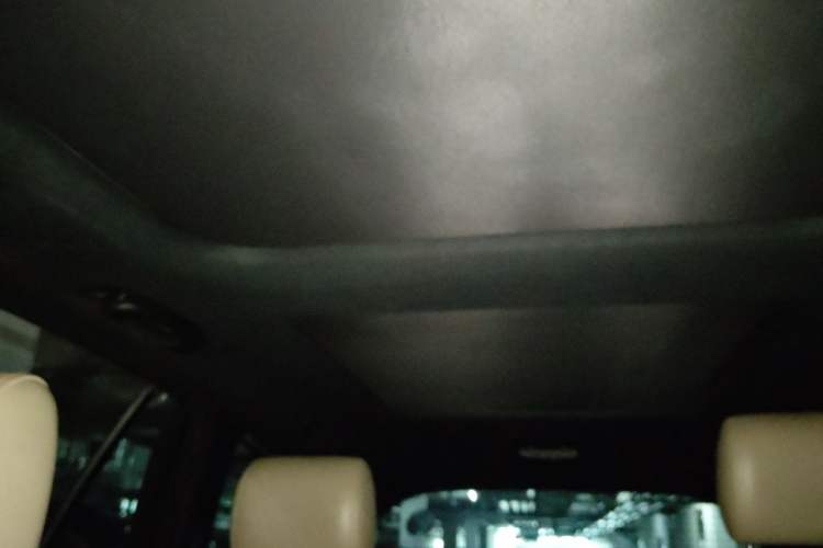 Used Mercedes-Benz R-Class 2011 R 350 L 4MATIC Headliner