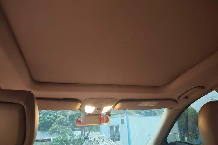 Used Mercedes-Benz R-Class 2011 R 350 L 4MATIC Headliner
