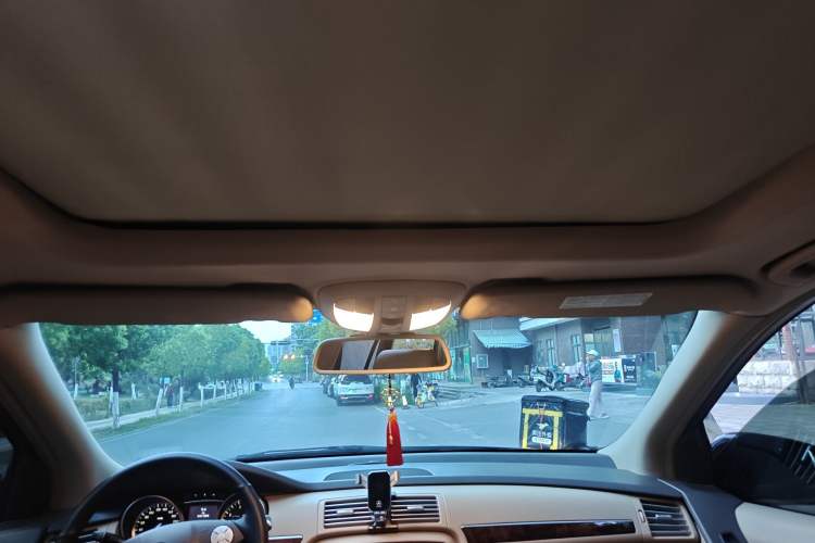 Used Mercedes-Benz R-Class 2011 R 350 L 4MATIC Headliner