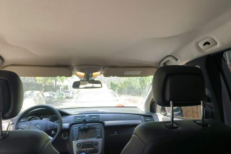 Used Mercedes-Benz R-Class 2011 R 300 L Business Model Headliner