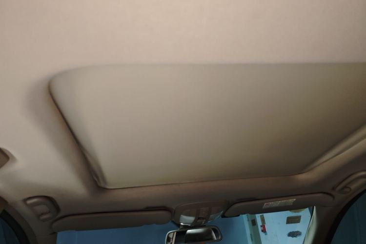 Used Mercedes-Benz R-Class 2011 R 350 L 4MATIC Headliner