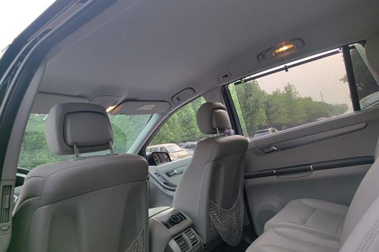 Used Mercedes-Benz R-Class 2011 R 300 L Business Model Headliner