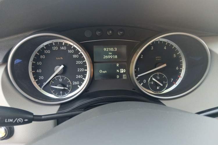 Used Mercedes-Benz R-Class 2011 R 350 L 4MATIC Instrument Cluster