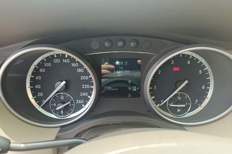 Used Mercedes-Benz R-Class 2011 R 300 L Business Model Instrument Cluster