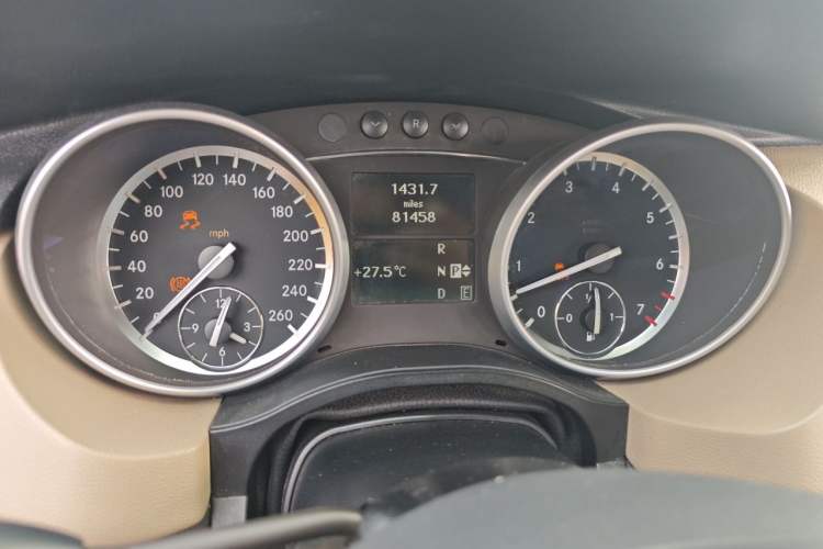 Used Mercedes-Benz R-Class 2011 R 300 L Business Model Instrument Cluster