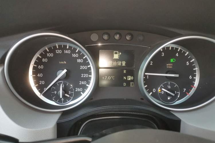Used Mercedes-Benz R-Class 2011 R 350 L 4MATIC Instrument Cluster