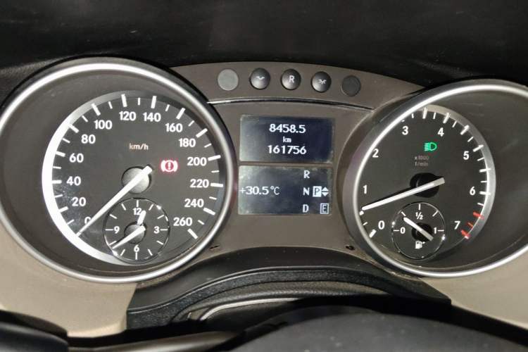 Used Mercedes-Benz R-Class 2011 R 350 L 4MATIC Instrument Cluster