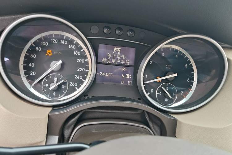 Used Mercedes-Benz R-Class 2011 R 300 L Business Model Instrument Cluster