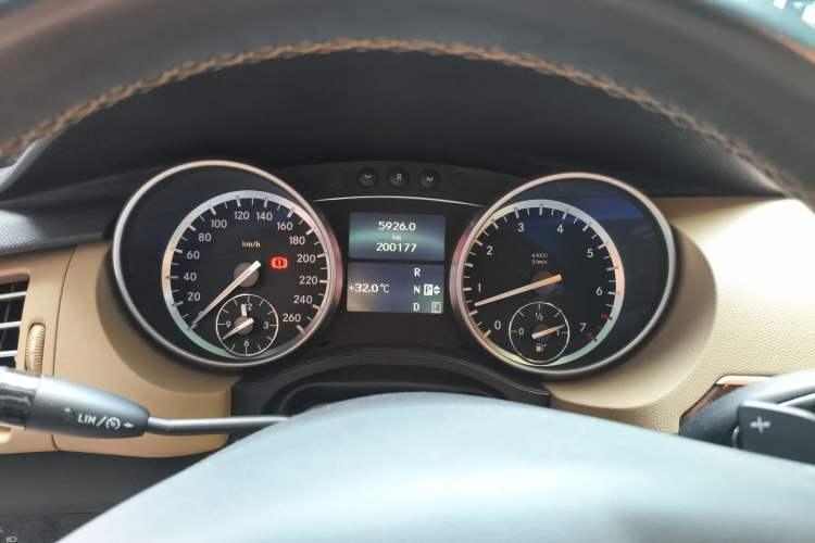 Used Mercedes-Benz R-Class 2011 R 350 L 4MATIC Instrument Cluster