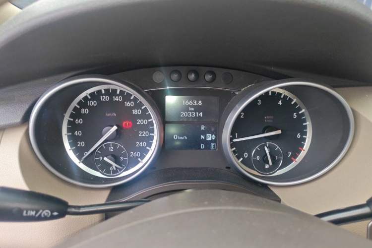 Used Mercedes-Benz R-Class 2011 R 300 L Business Model Instrument Cluster