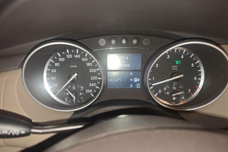 Used Mercedes-Benz R-Class 2011 R 350 L 4MATIC Instrument Cluster