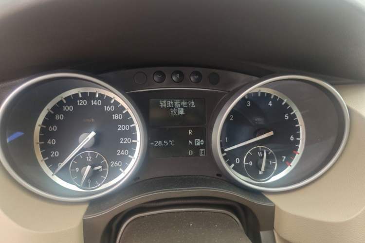 Used Mercedes-Benz R-Class 2011 R 350 L 4MATIC Instrument Cluster