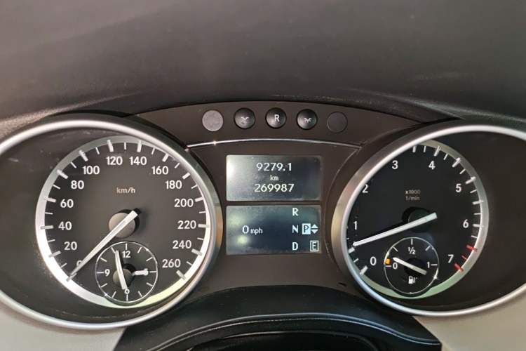 Used Mercedes-Benz R-Class 2011 R 350 L 4MATIC Instrument Cluster