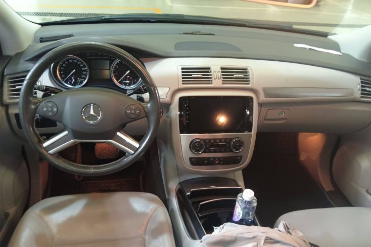 Used Mercedes-Benz R-Class 2011 R 300 L Business Model Interior 2