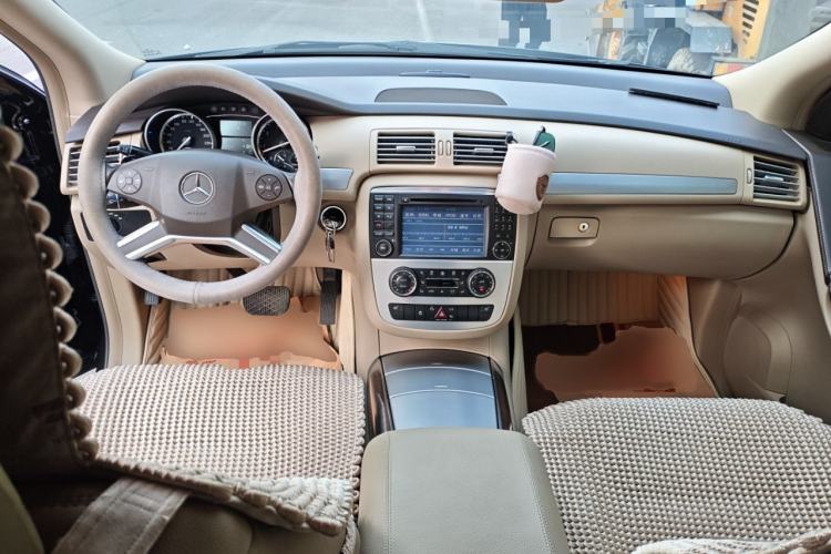 Used Mercedes-Benz R-Class 2011 R 300 L Business Model Interior 2