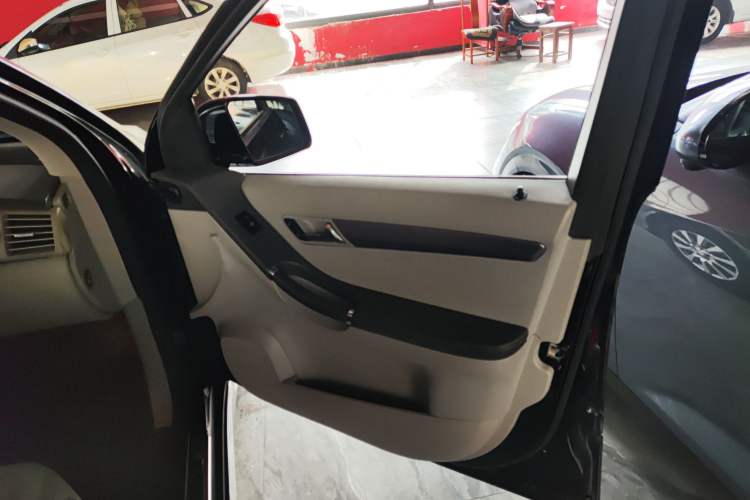 Used Mercedes-Benz R-Class 2011 R 300 L Business Model Interior 5