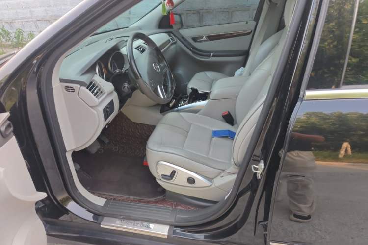 Used Mercedes-Benz R-Class 2011 R 350 L 4MATIC Left Front Seat