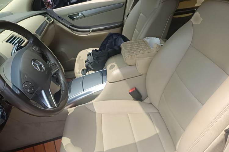 Used Mercedes-Benz R-Class 2011 R 300 L Business Model Left Front Seat