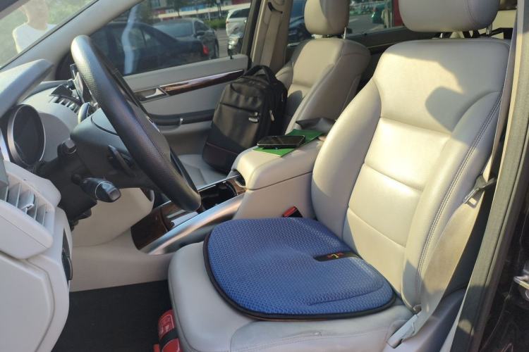 Used Mercedes-Benz R-Class 2011 R 300 L Business Model Left Front Seat