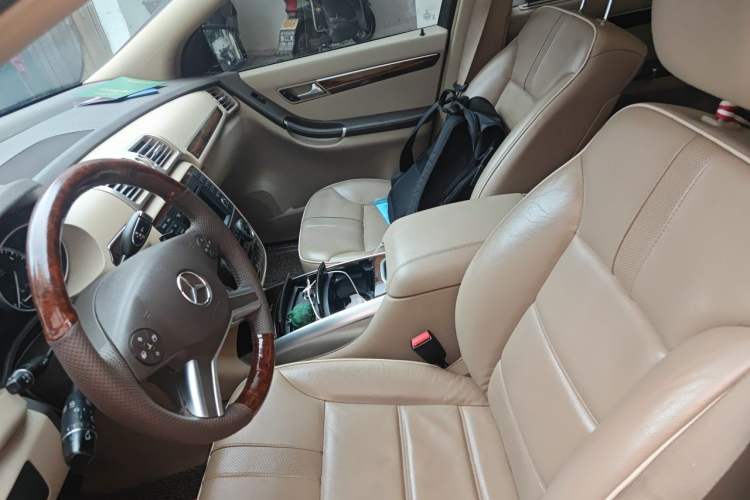 Used Mercedes-Benz R-Class 2011 R 300 L Luxury Model Left Front Seat