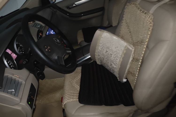 Used Mercedes-Benz R-Class 2011 R 300 L Business Model Left Front Seat