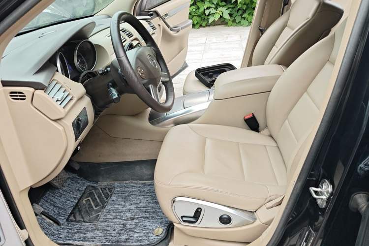 Used Mercedes-Benz R-Class 2011 R 300 L Business Model Left Front Seat
