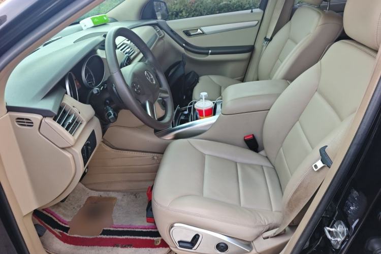 Used Mercedes-Benz R-Class 2011 R 300 L Business Model Left Front Seat