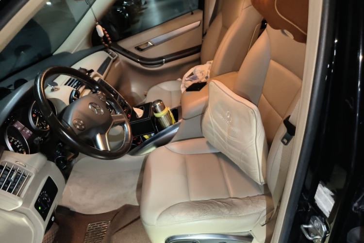 Used Mercedes-Benz R-Class 2011 R 300 L Business Model Left Front Seat