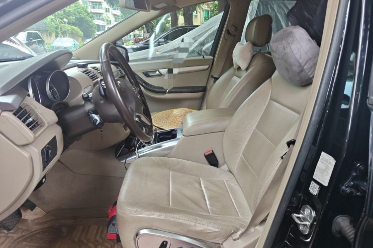 Used Mercedes-Benz R-Class 2011 R 300 L Business Model Left Front Seat