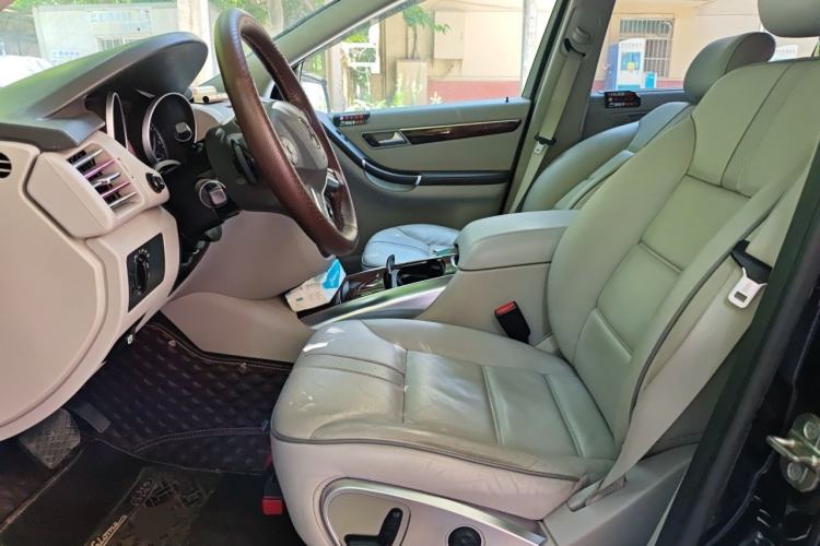 Used Mercedes-Benz R-Class 2011 R 350 L 4MATIC Left Front Seat