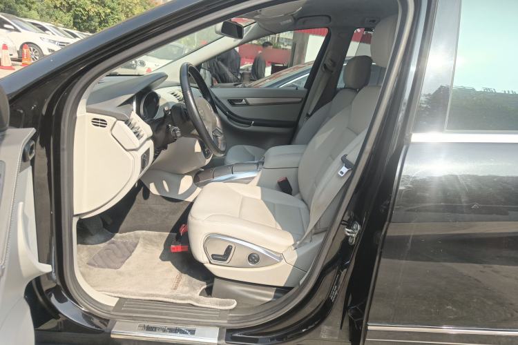 Used Mercedes-Benz R-Class 2011 R 300 L Business Model Left Front Seat