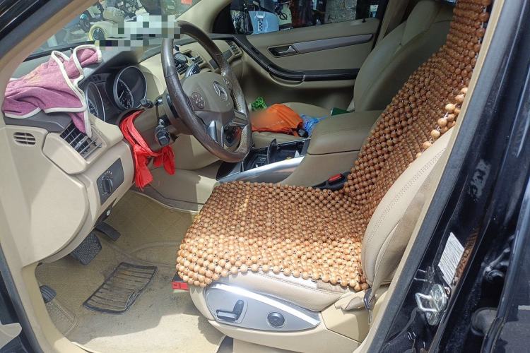 Used Mercedes-Benz R-Class 2011 R 300 L Business Model Left Front Seat