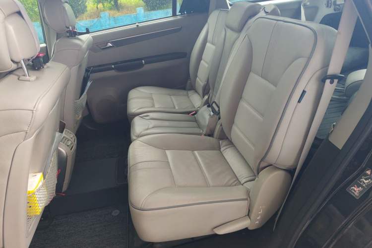 Used Mercedes-Benz R-Class 2011 R 350 L 4MATIC Left Rear Seat