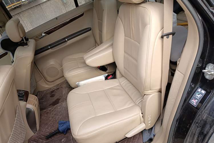 Used Mercedes-Benz R-Class 2011 R 350 L 4MATIC Left Rear Seat