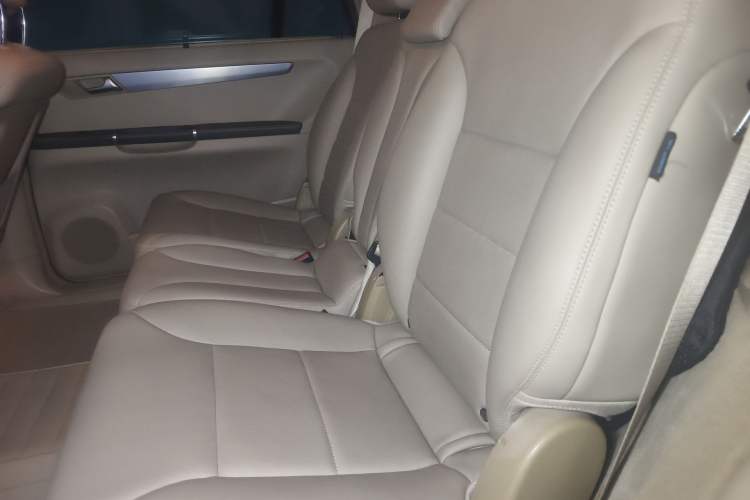 Used Mercedes-Benz R-Class 2011 R 300 L Business Model Left Rear Seat