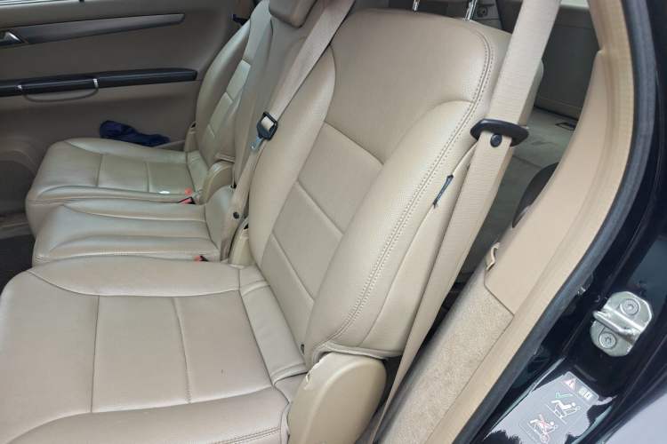 Used Mercedes-Benz R-Class 2011 R 300 L Business Model Left Rear Seat